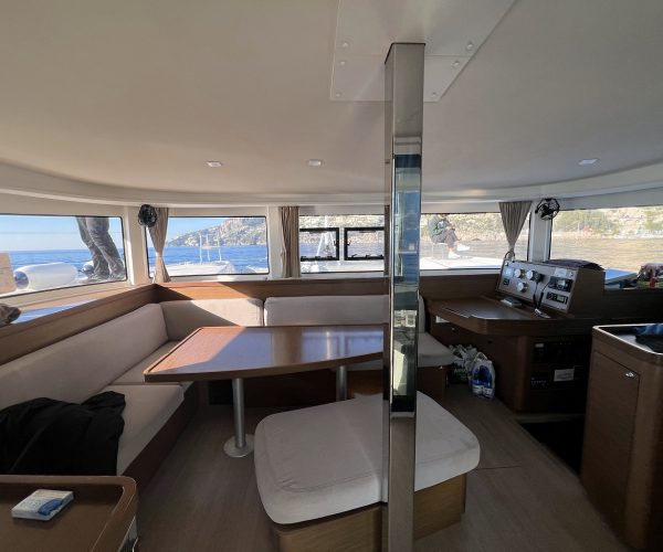Lagoon 42